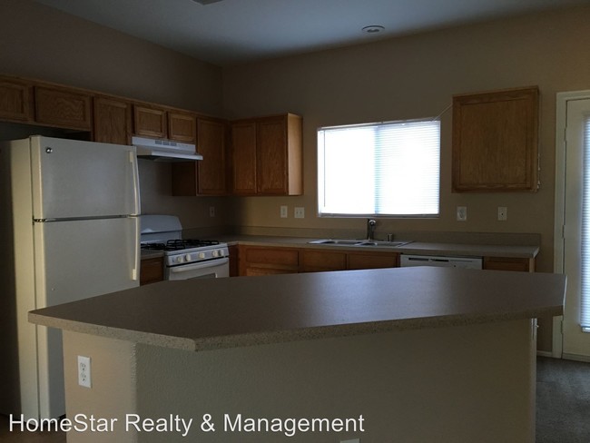 Foto del edificio - 6025 Hunter Jumper St