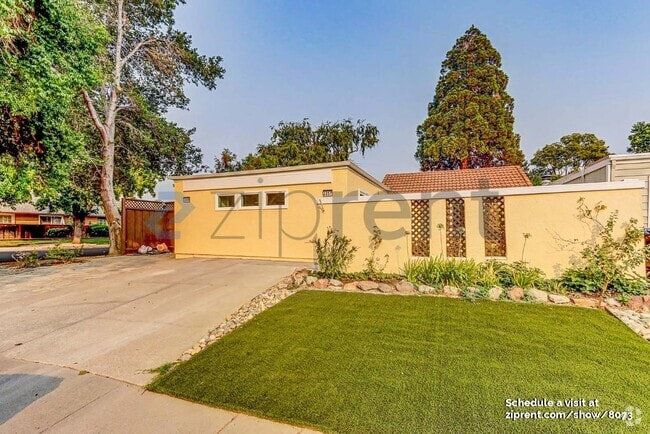 Building Photo - 2259 Goldcrest Cir
