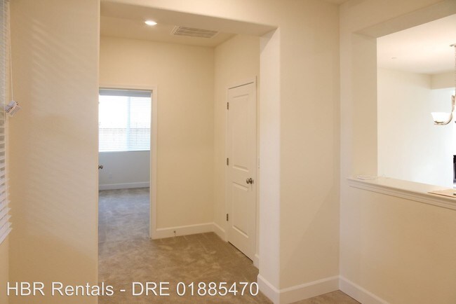 Building Photo - 4 br, 3.5 bath House - 1150 Silva