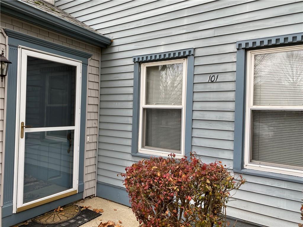 Building Photo - 1 Willow Glen Cir