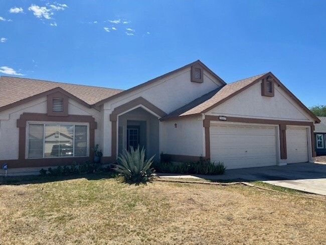 Fantastic 4 Bed / 2 Bath in Peoria - No HOA - Fantastic 4 Bed / 2 Bath in Peoria - No HOA House