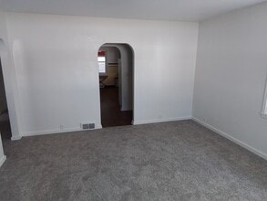Building Photo - 1205 Morrissey Dr