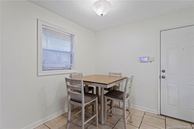 Foto del edificio - 1501 Meadow Dr