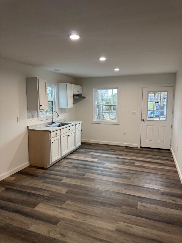 Foto del edificio - 213 Bloom Dr