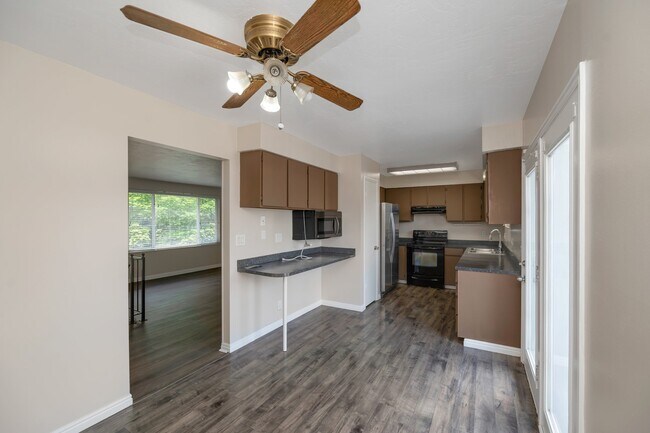 Foto del edificio - 3672 W Clermont Dr