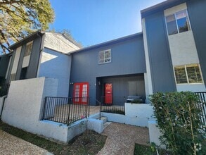 Building Photo - 2949 N Shamrock St
