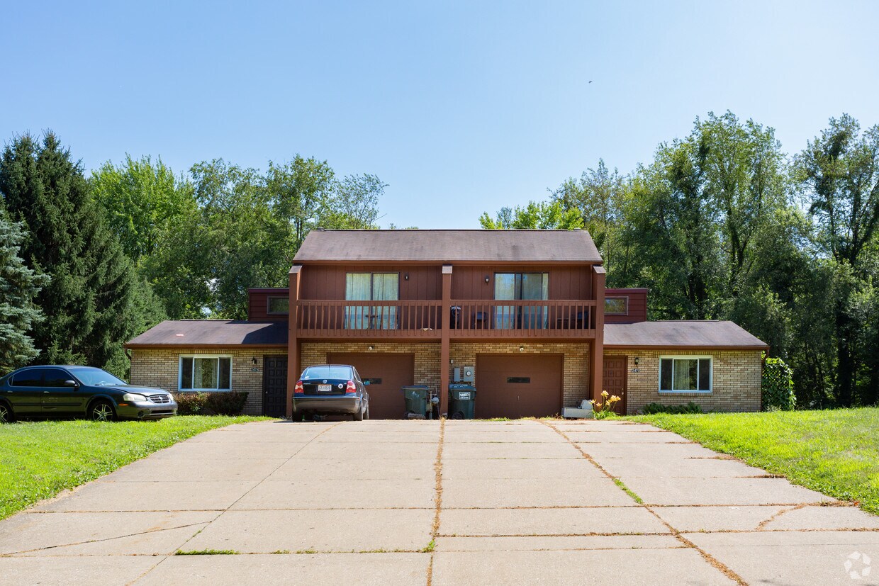 2470 Spade Rd, Uniontown, OH 44685 Apartments in Uniontown, OH