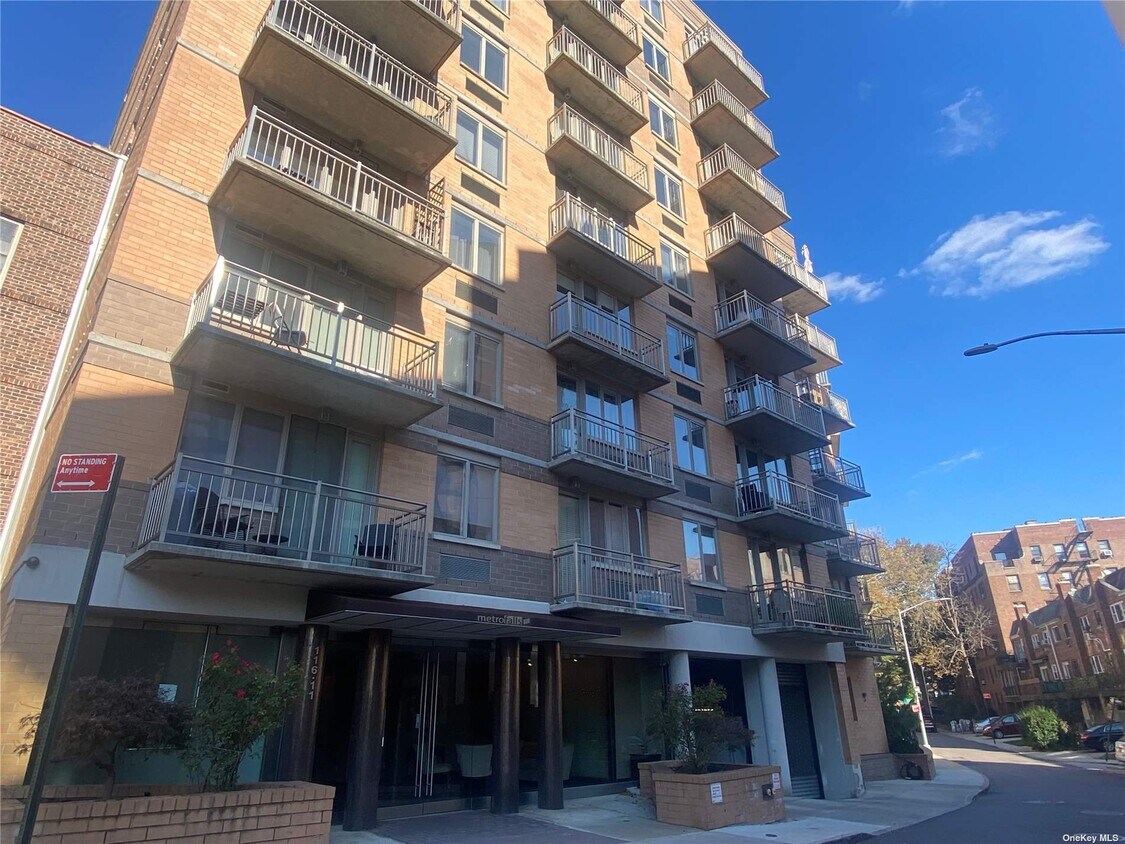 11611 Curzon Rd Unit 3F, Kew Gardens, NY 11415 Condo for Rent in Kew