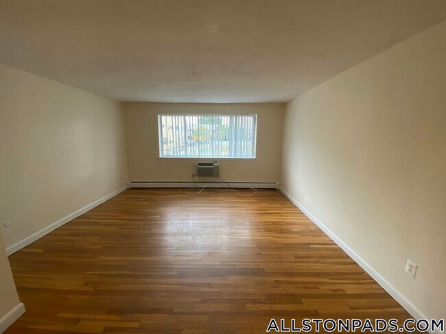 Foto del edificio - 75 Gardner St