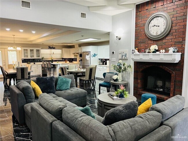 Foto del edificio - 1812 E 24th St