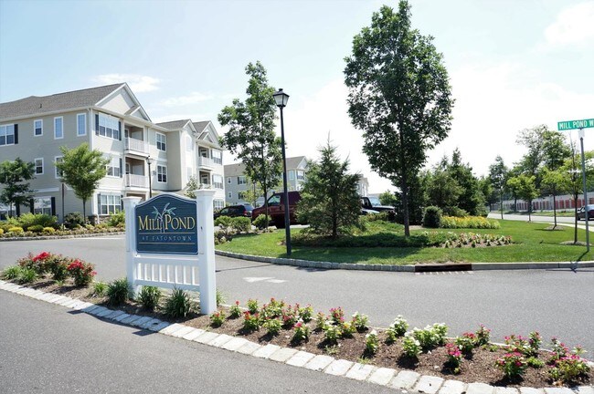Building Photo - 228 Mill Pond Way