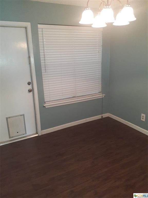 Building Photo - 1051 Country Club Dr