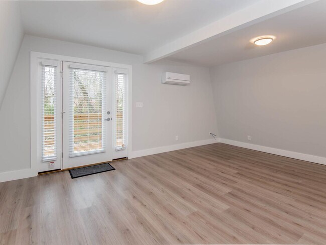 Building Photo - Asheville Duplex Rental-Oakley Area
