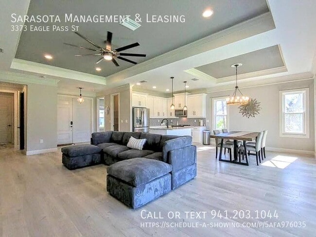 Foto del edificio - 3373 Eagle Pass St