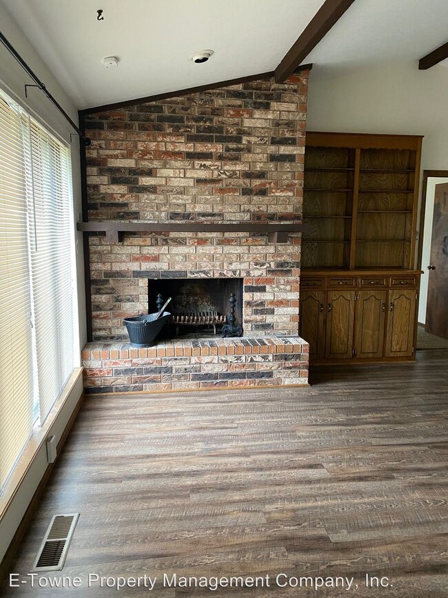 Building Photo - 3 br, 2 bath House - 1410 W. Ridge Place
