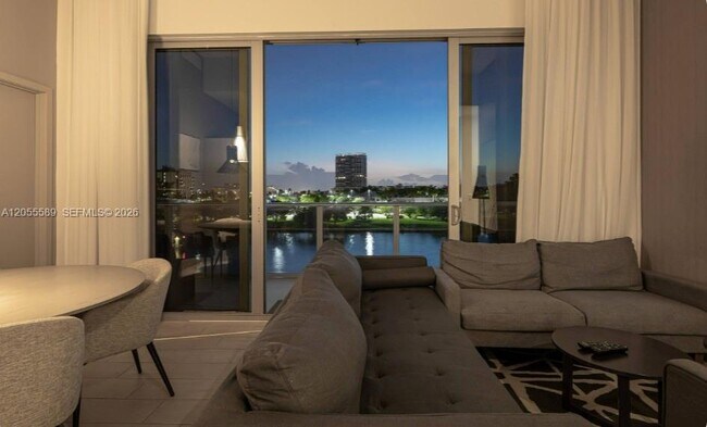 Foto del edificio - 4010 S Ocean Dr