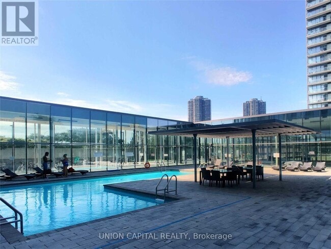 Building Photo - 103 The Queensway