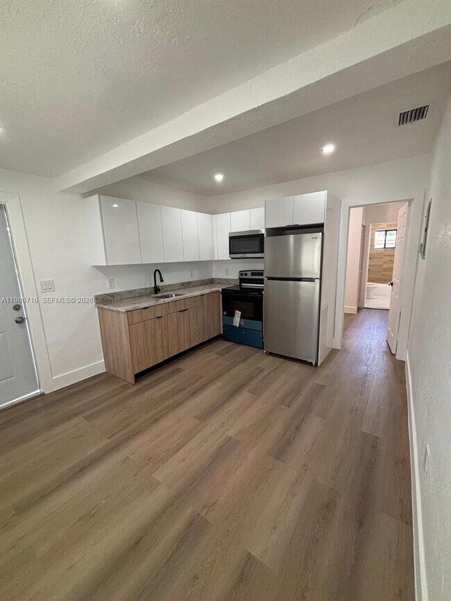 Foto del edificio - 5601 NW 31st Ave