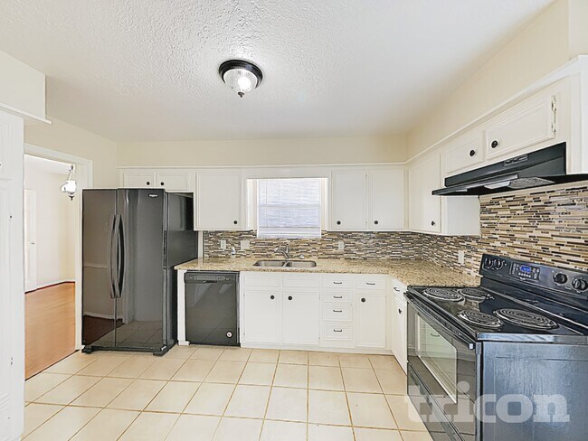 Foto del edificio - 22806 Wild Moss St