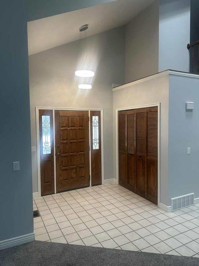 Entryway - 9228 S Stone Point Pl House