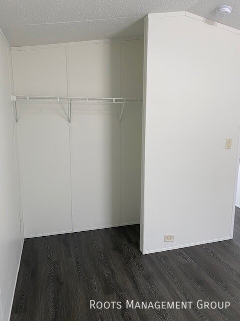Building Photo - 1 bedroom mobile home available