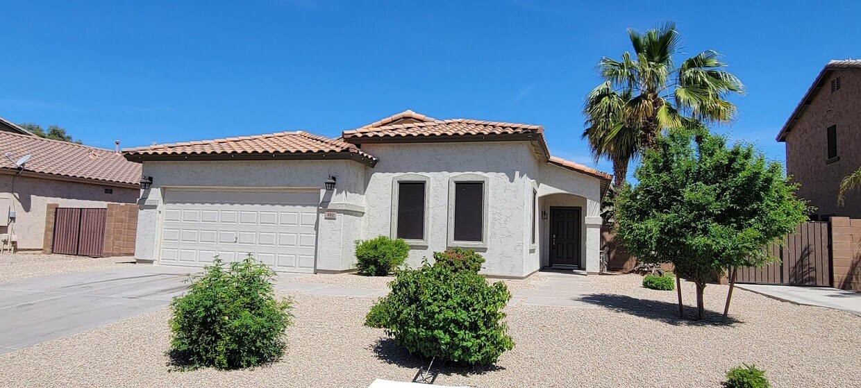 Foto principal - Unbelievable 3 bedroom 2 bath home in Peca...