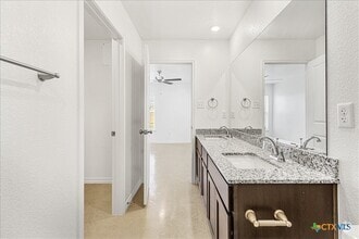Building Photo - 1242 Lehmann Dr