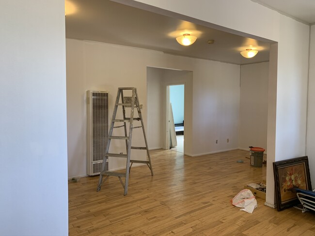 Building Photo - 1158 Oak Grove Dr