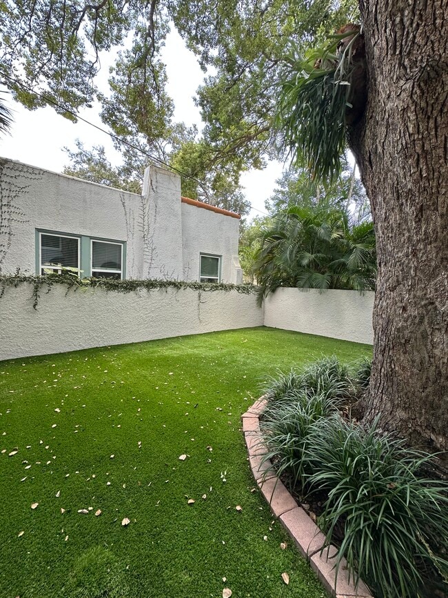 Turf Courtyard - 3403 W Granada St