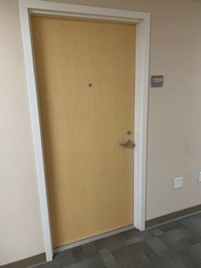 Building Photo - 801 South St