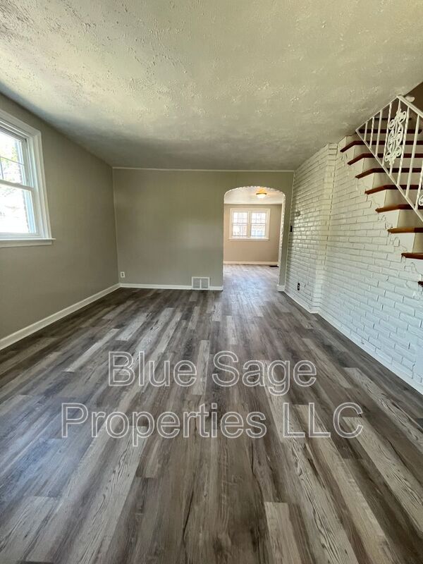 Foto del edificio - 15 King Ave