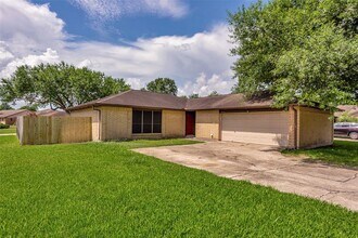 Building Photo - 2779 Forest Point Dr