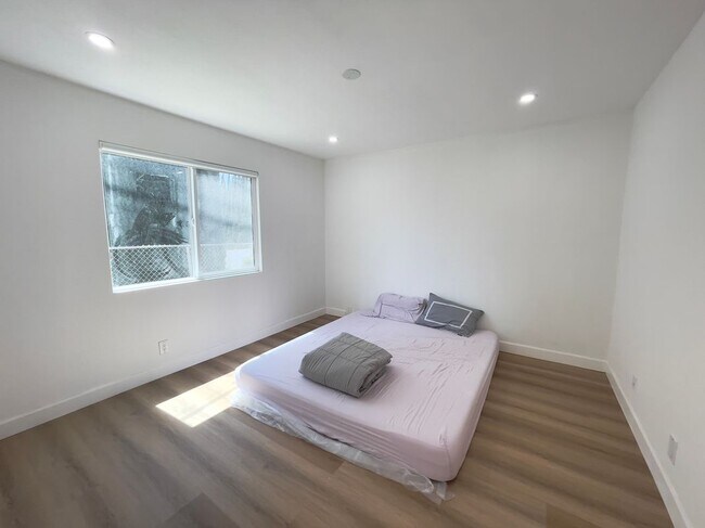 Foto del edificio - 2243 S Otterbein Ave