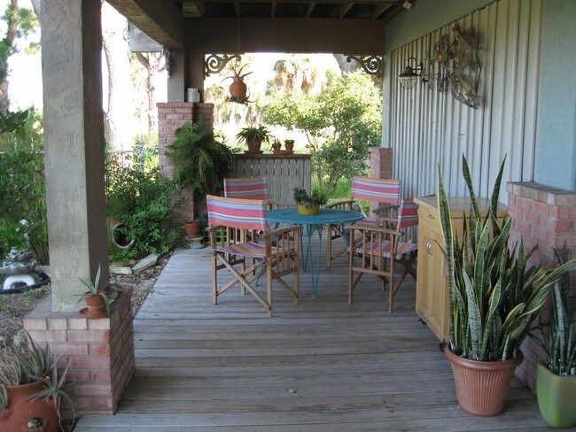 Building Photo - 2221 Scenic Dr