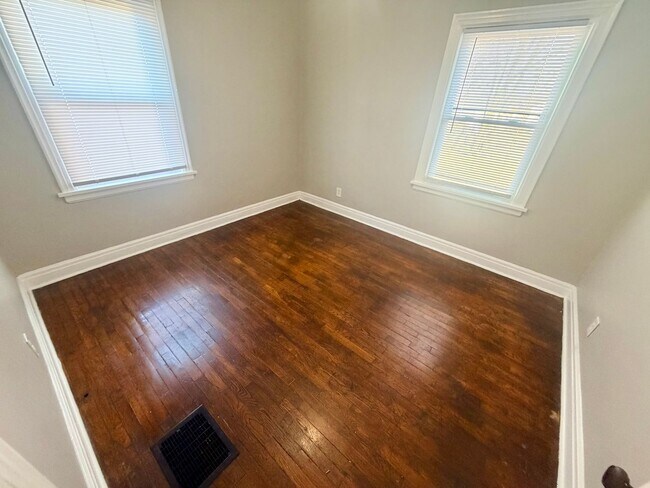 Foto del edificio - 119 Bermuda Ave