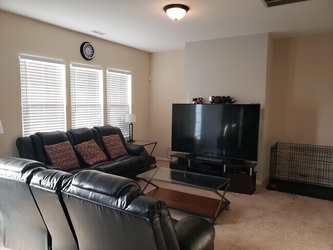 Foto del edificio - Unfurnished 3 Bedroom 2.5 bath home in The Landing at Mill Creek