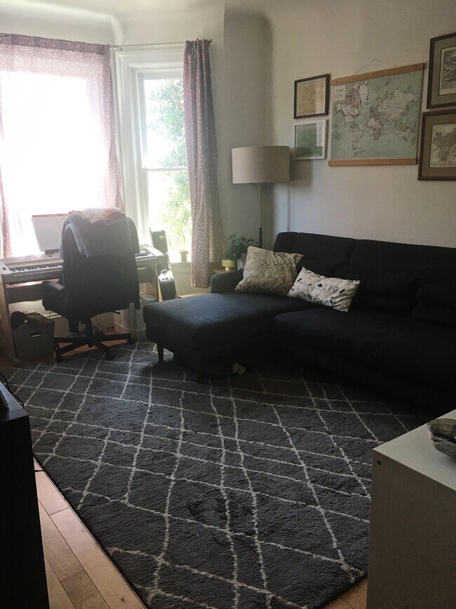 Building Photo - 57 Beideman St