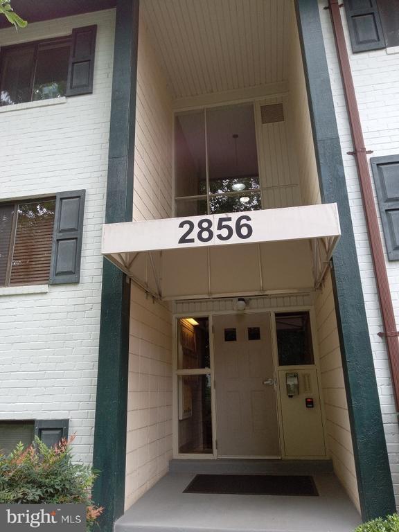 Foto del edificio - 2856 Dover Ln