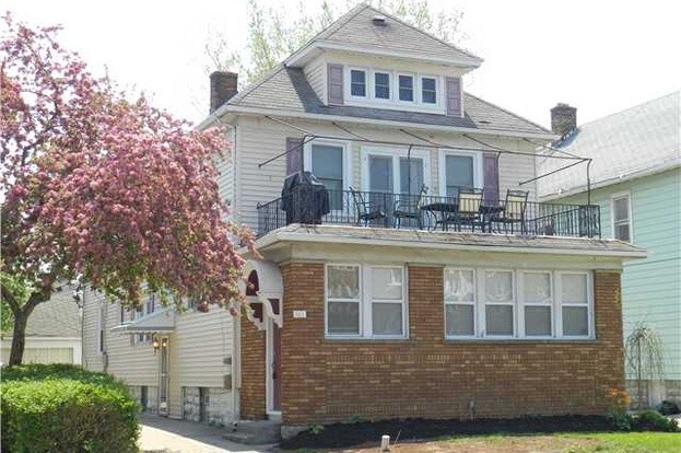 Building Photo - 961 Amherst St