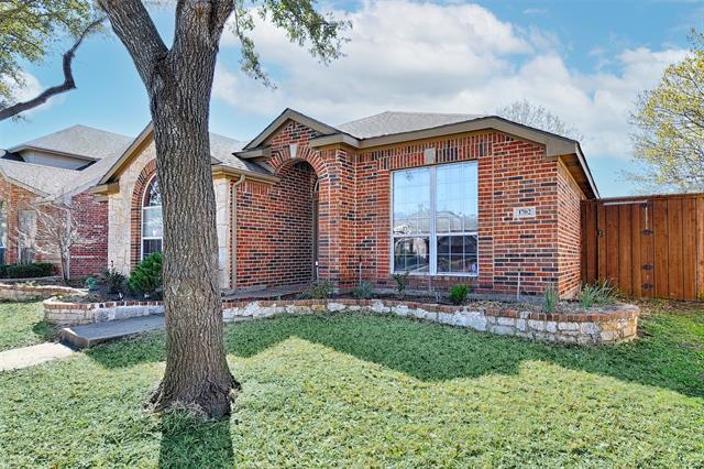 Building Photo - 1702 Bur Oak Dr