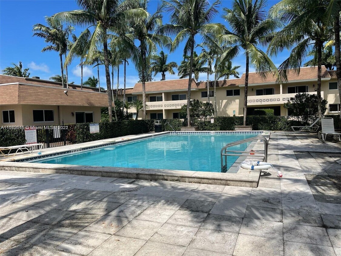 Primary Photo - 14500 SW 88th Ave