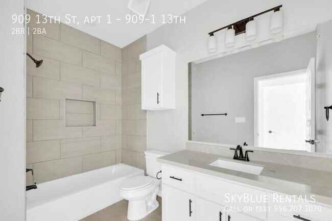 Foto del edificio - 909 E 13th St