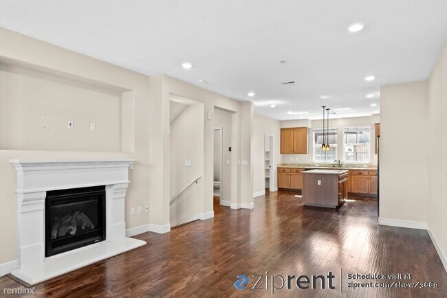 Building Photo - 3 br, 2.5 bath Townhome - 25937 Dollar St,...