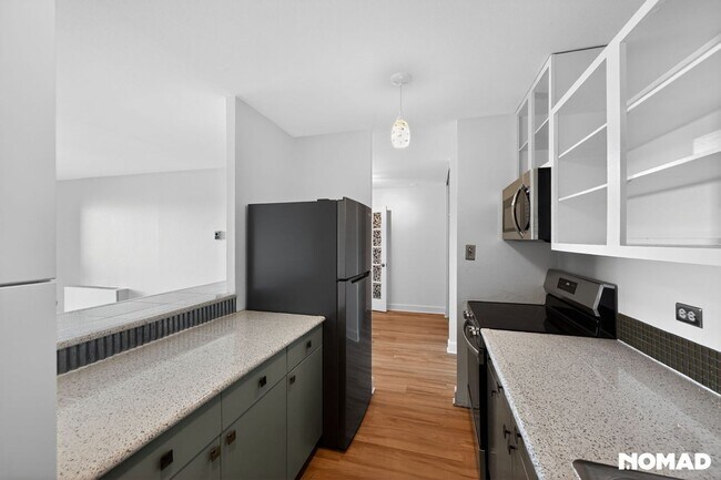 Foto del edificio - 700 N Washington St