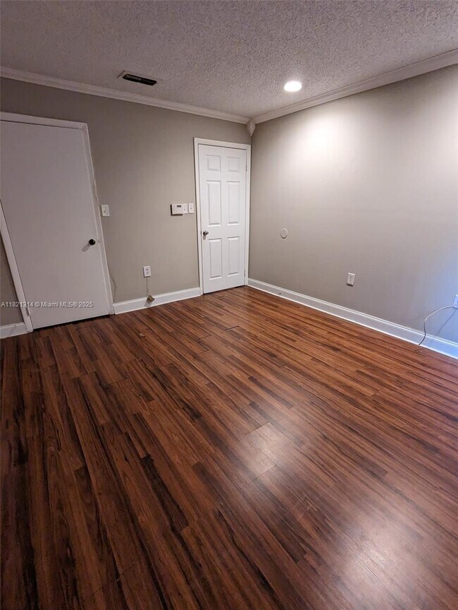 Foto del edificio - 8009 SW 21st Ct