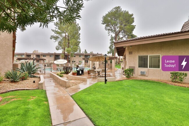 Foto del edificio - 7436 E Chaparral Rd
