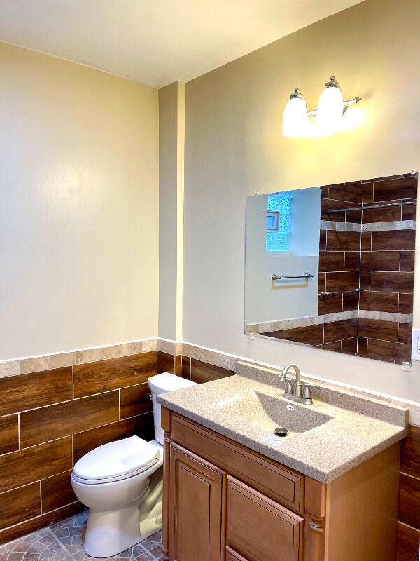 Foto del edificio - 8053 S Throop St