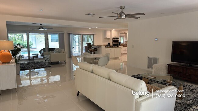 Foto del edificio - 6235 4th St