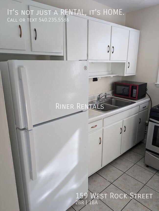 Photo - 159 W Rock St Apartment