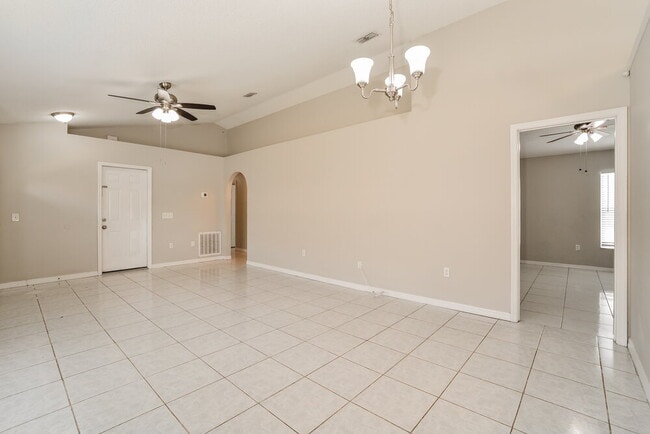 Building Photo - 12853 Parkbury Dr